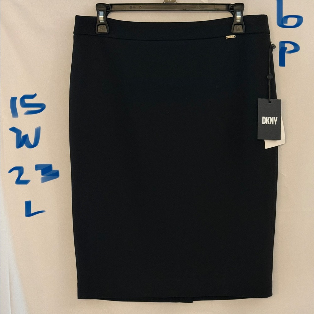 DKNY Elegant Black Pencil Skirt